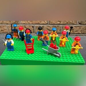 Lego City Construction Workers Minifigures Bundle with accessories